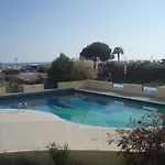 Apartament Peaceful Seaside Flat With Pool In