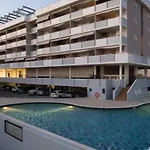 Apartament Peaceful Seaside Flat With Pool In