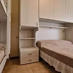 Apartament Peaceful Seaside Flat With Pool In