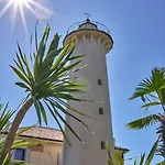 Daire Peaceful Seaside Flat With Pool In