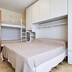 Peaceful Seaside Flat With Pool In Daire Bibione
