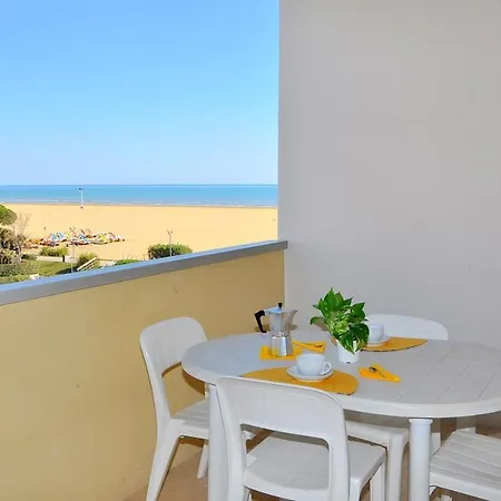 Διαμέρισμα Peaceful Seaside Flat With Pool In *