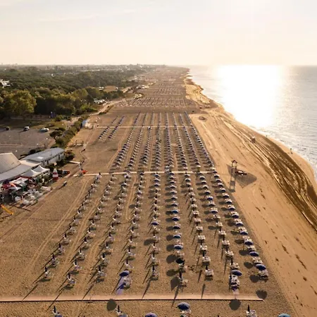 Peaceful Seaside Flat With Pool In Appartement *