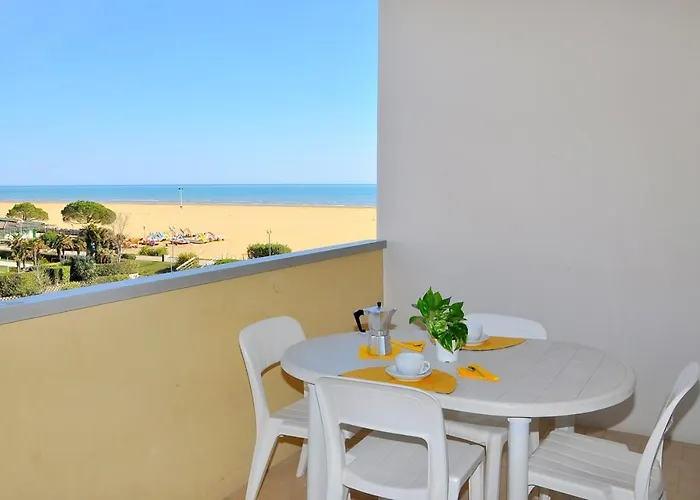 Appartement Peaceful Seaside Flat With Pool In *