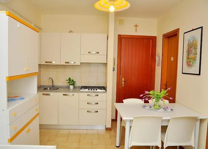 Peaceful Seaside Flat With Pool In * Bibione