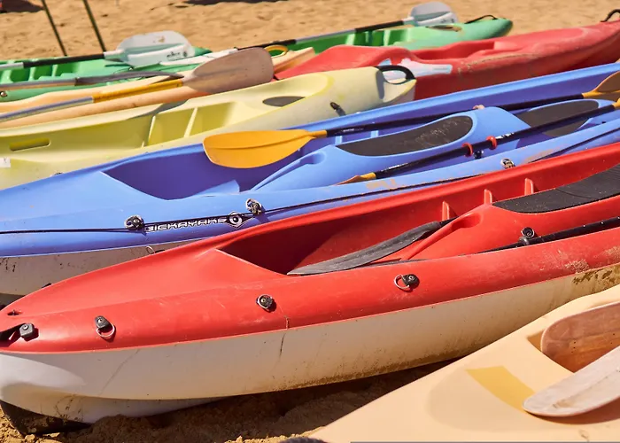 Lägenhet Peaceful Seaside Flat With Pool In *