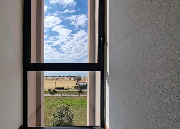 Peaceful Seaside Flat With Pool In Bibione