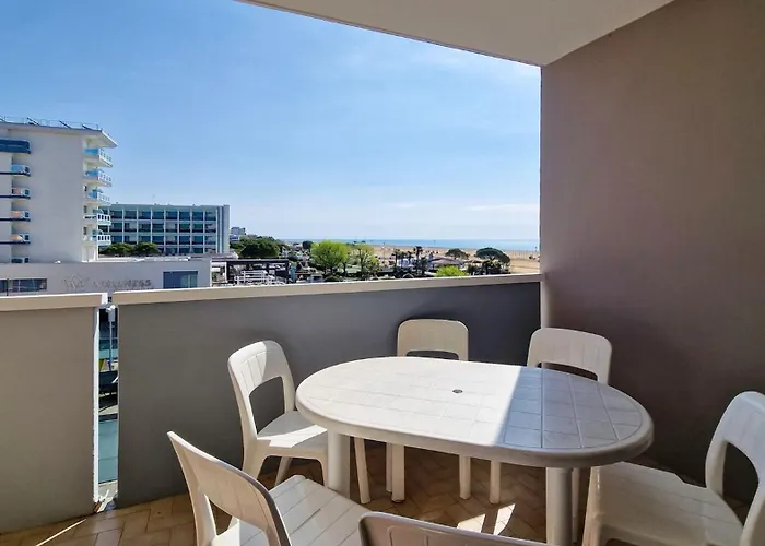 Peaceful Seaside Flat With Pool In * Μπιμπιόνε