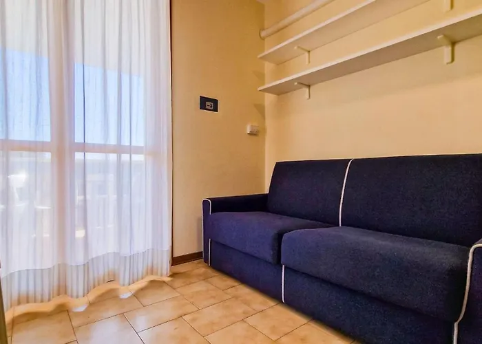 Διαμέρισμα Peaceful Seaside Flat With Pool In *