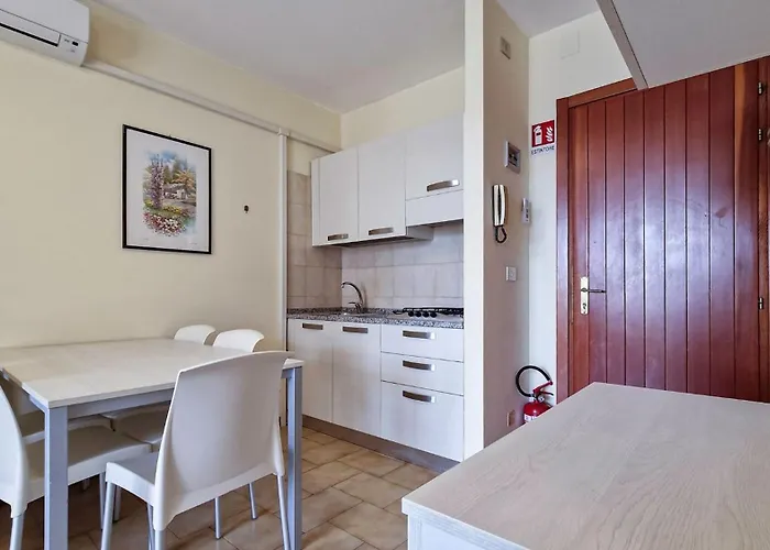 Peaceful Seaside Flat With Pool In Διαμέρισμα Μπιμπιόνε