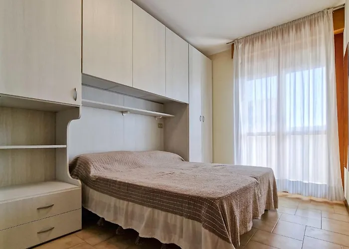 Διαμέρισμα Peaceful Seaside Flat With Pool In *