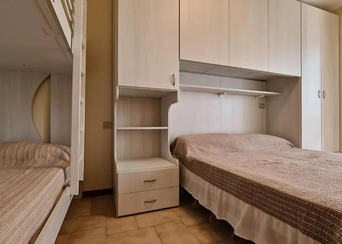 Διαμέρισμα Peaceful Seaside Flat With Pool In