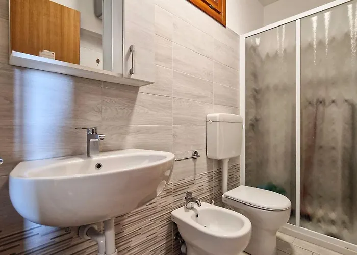 Peaceful Seaside Flat With Pool In